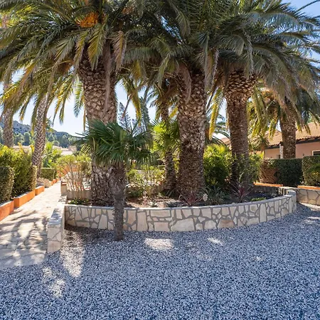 Le 877 بيت للعطل *